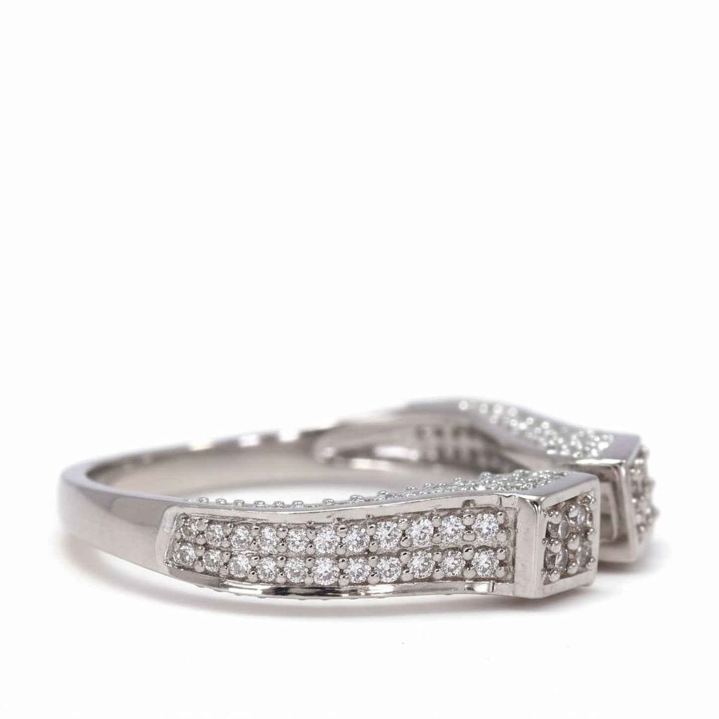 ✨ Premium 925 Silver Ring with 0.60 Ct Side Diamonds | DEF VVS–VS Quality