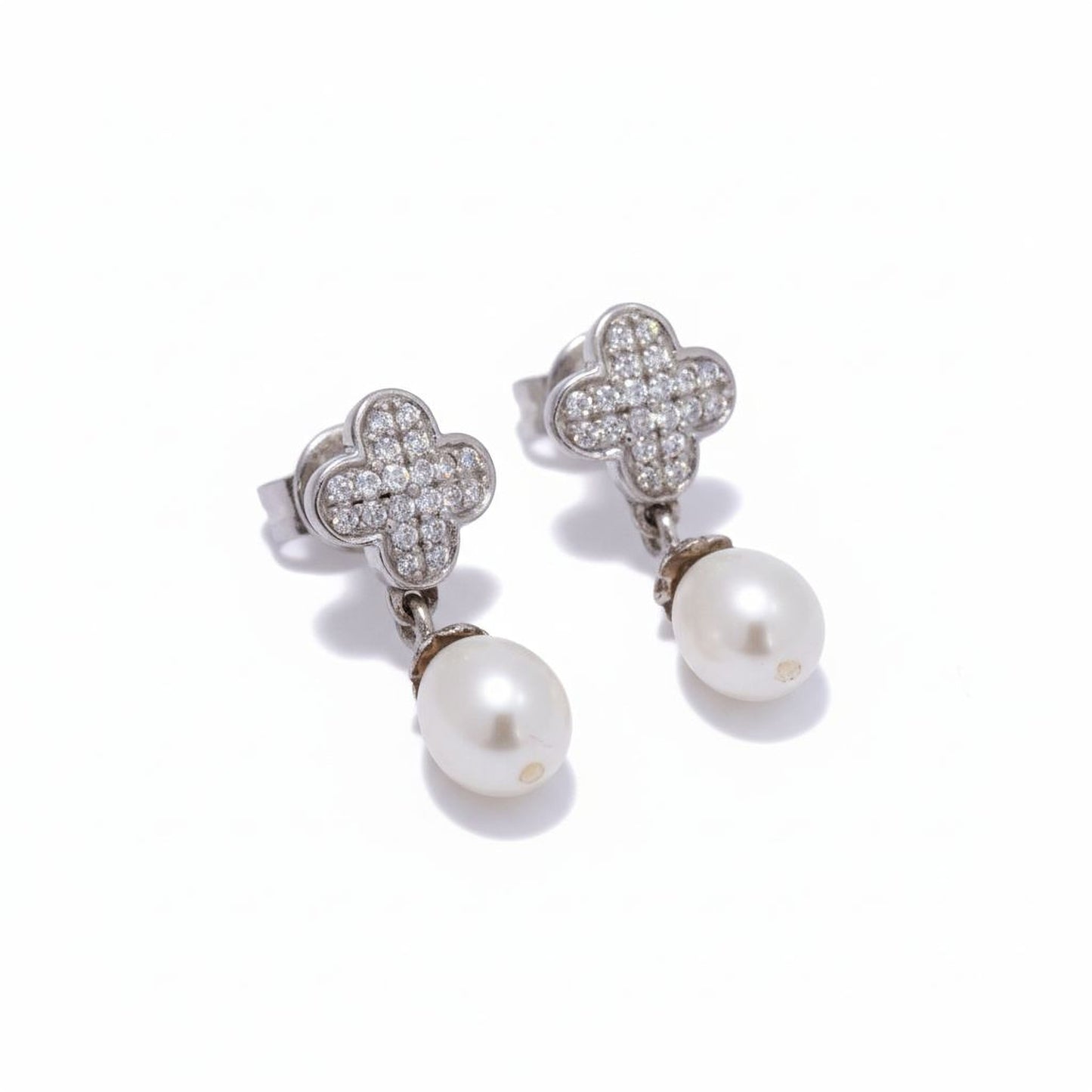 Elegant 925 Silver Earrings with Diamond💎 Sparkle Timeless Design, Classic Shine, Perfect Gift for Women, Formal or Daily Wear