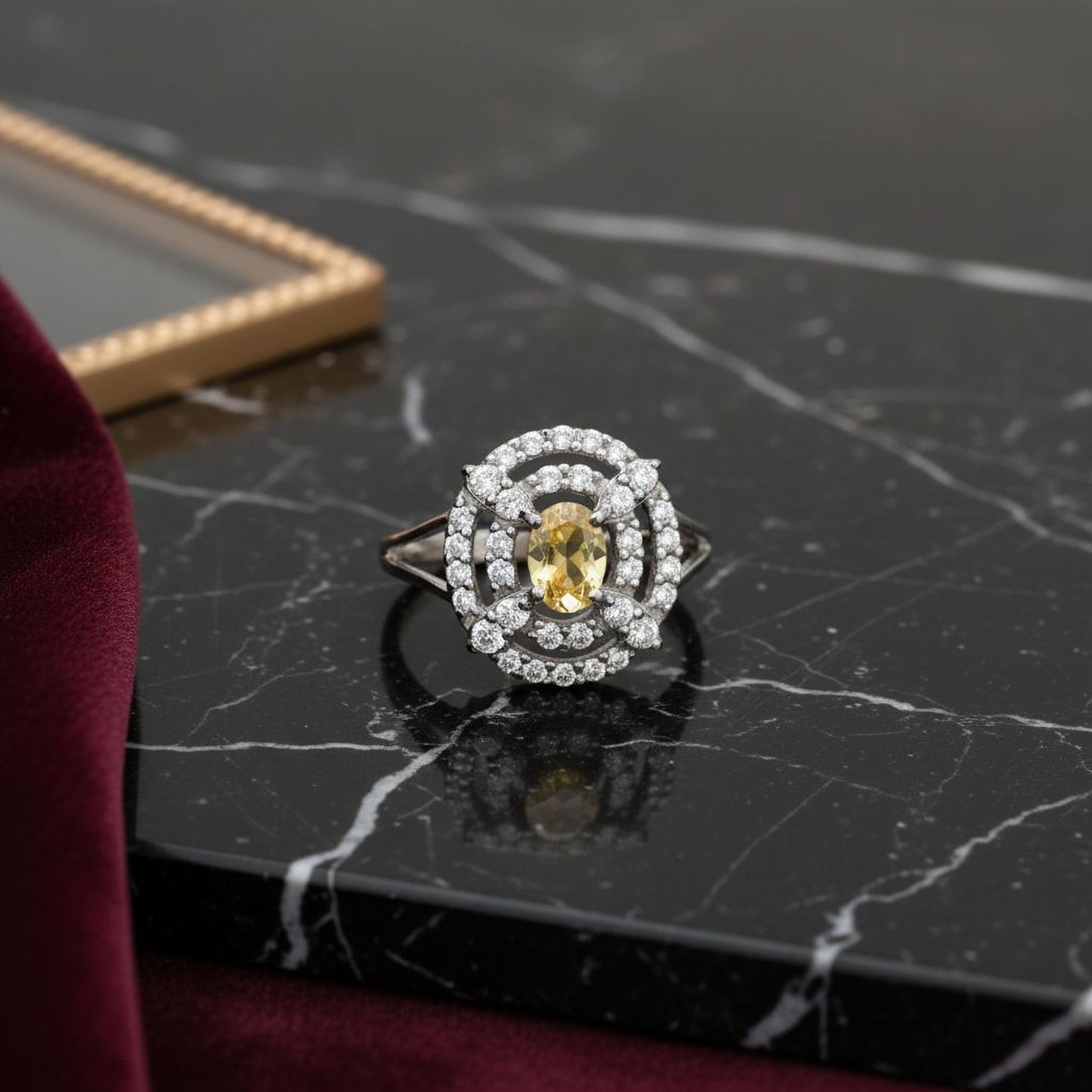 Elegant 925 Silver Ring with 0.6 Ct DEF VVS–VS Side Diamonds